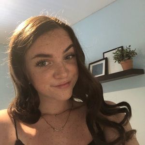 Meet your Posher, Aly